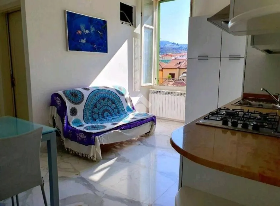 Appartamento 50 Mt Mare Con Parcheggio Riservato Riva Ligure