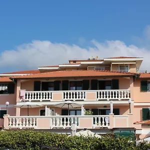 Del Prado Aparthotel